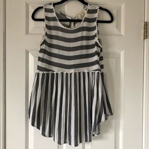 Fantastic Fawn Grey and White Striped Flowy Tank